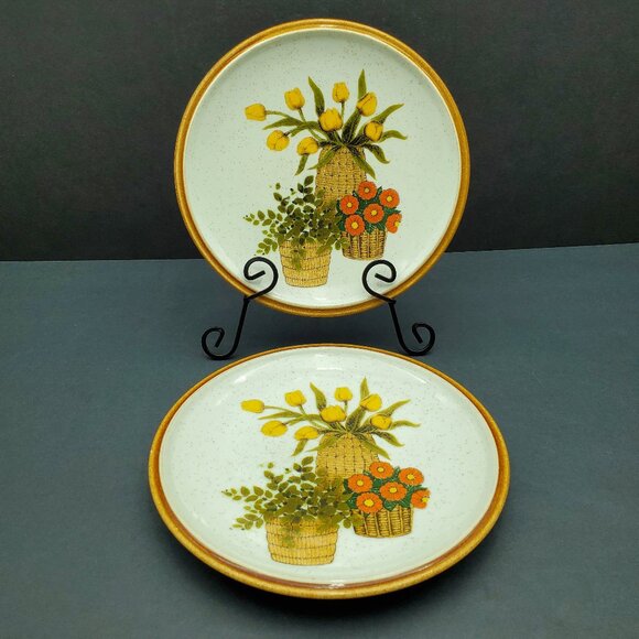Mikasa Natural Beauty Cache Pots Salad Plates Yellow Orange Flowers in Baskets - Picture 1 of 5